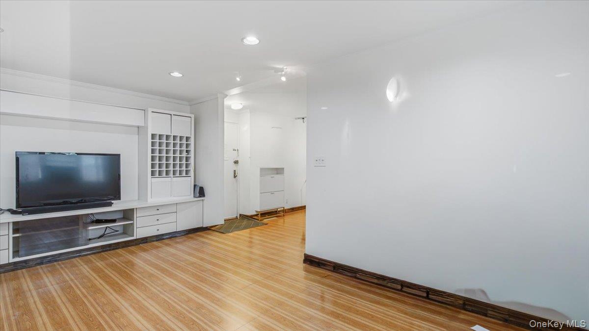 31-65 138th Street 1j Property Photo 5