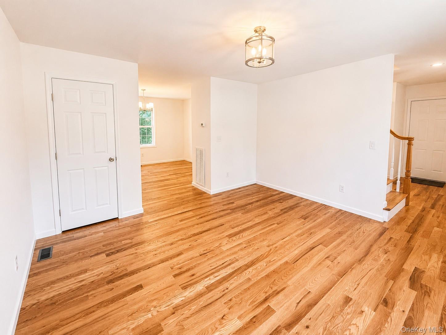 37-39 Wisner Avenue Property Photo 4