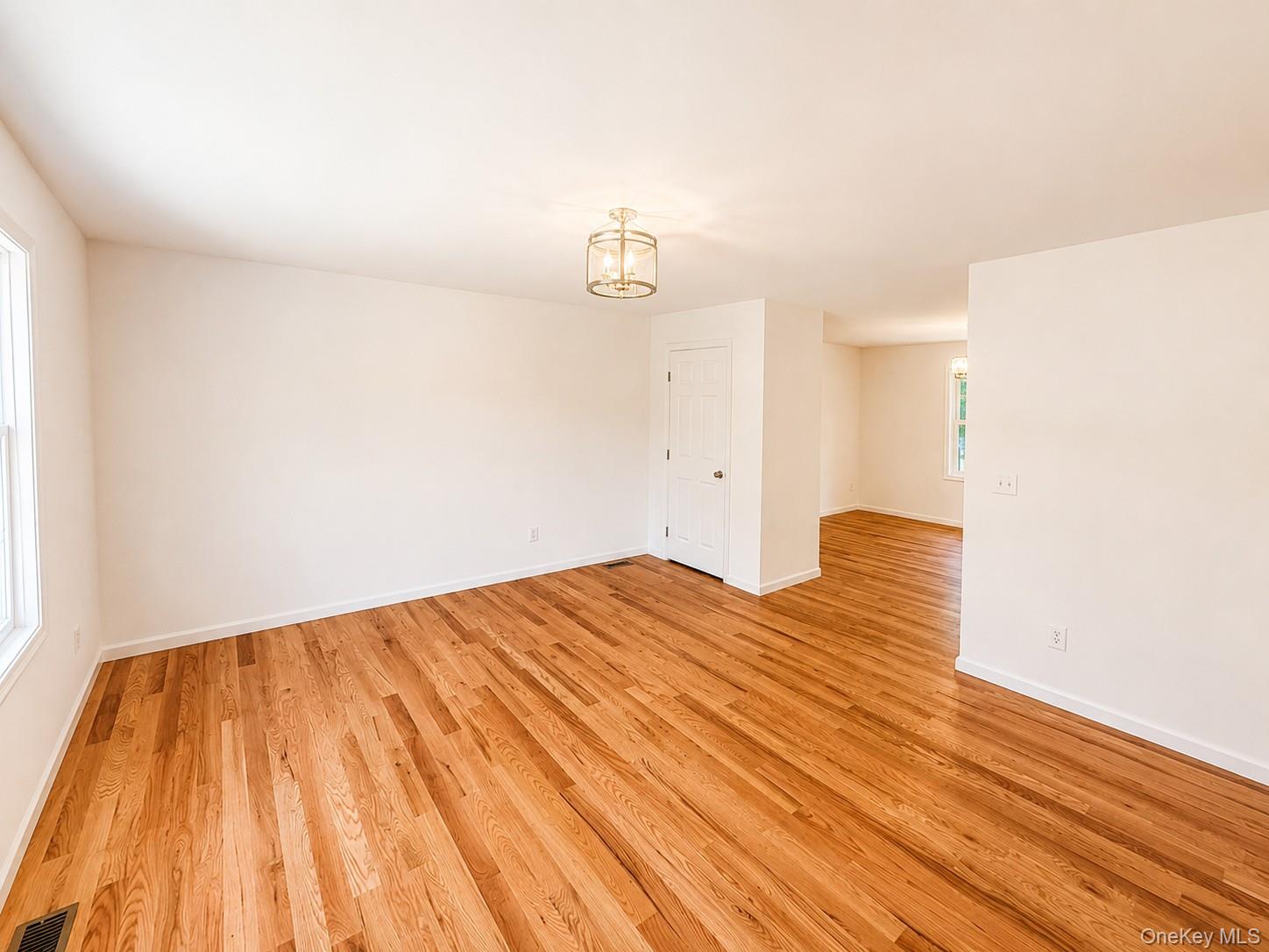 37-39 Wisner Avenue Property Photo 6