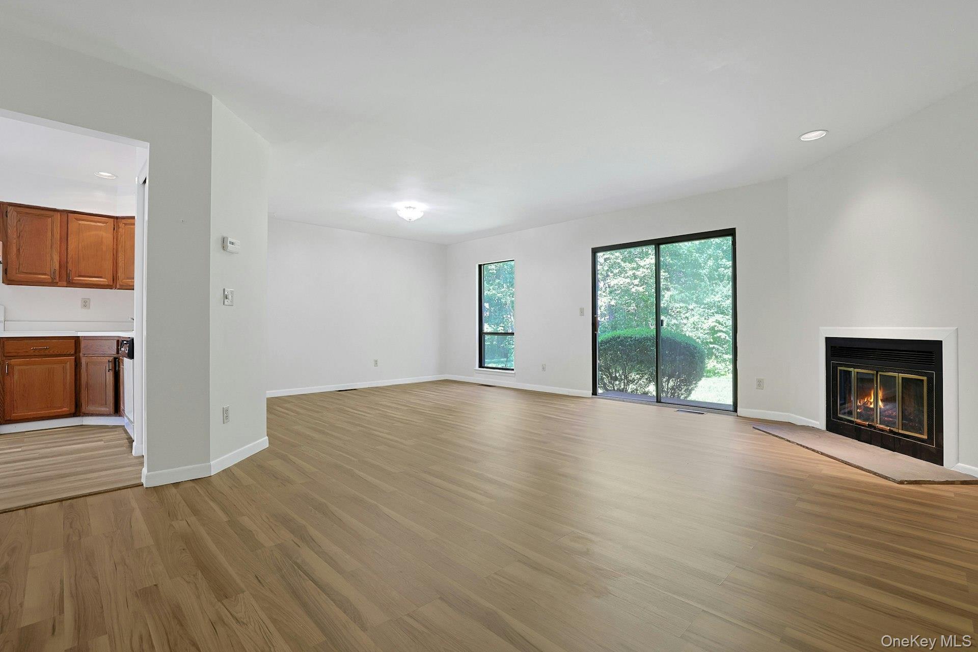 83 Deerfield Lane Property Photo 2