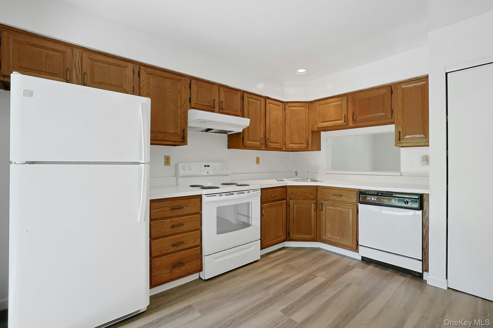 83 Deerfield Lane Property Photo 9