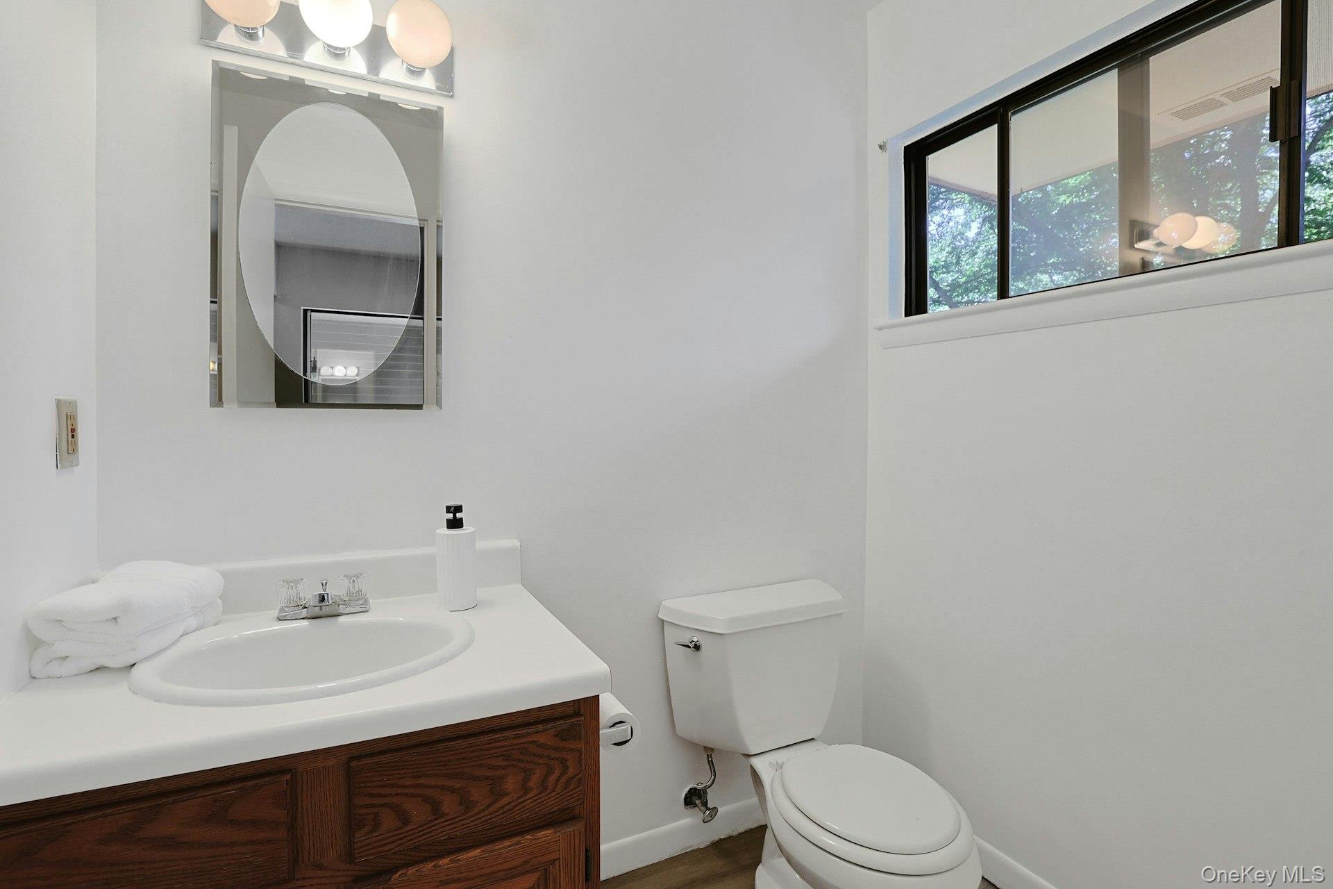83 Deerfield Lane Property Photo 12