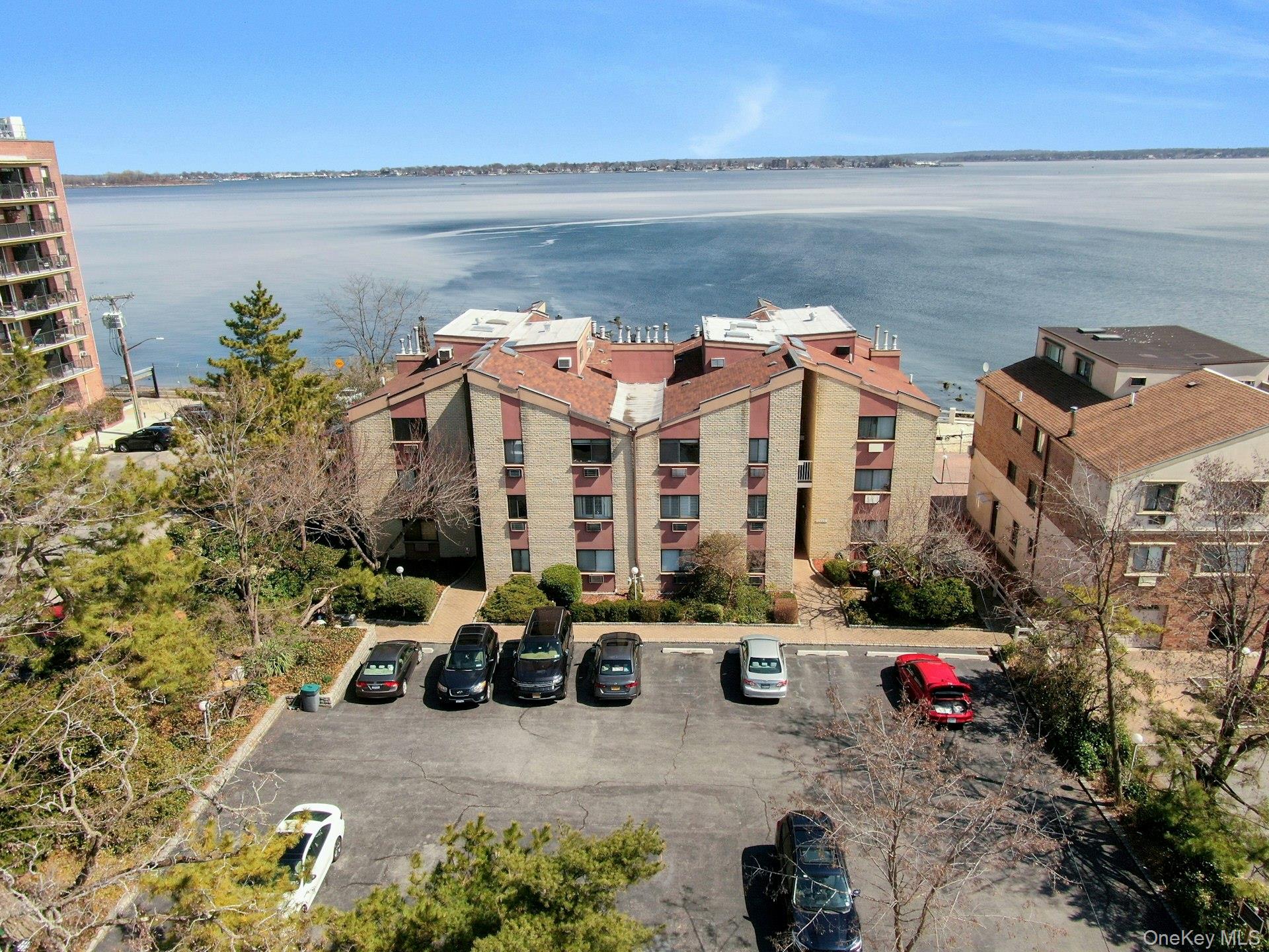 1490 Shore Drive 4f Property Photo 23