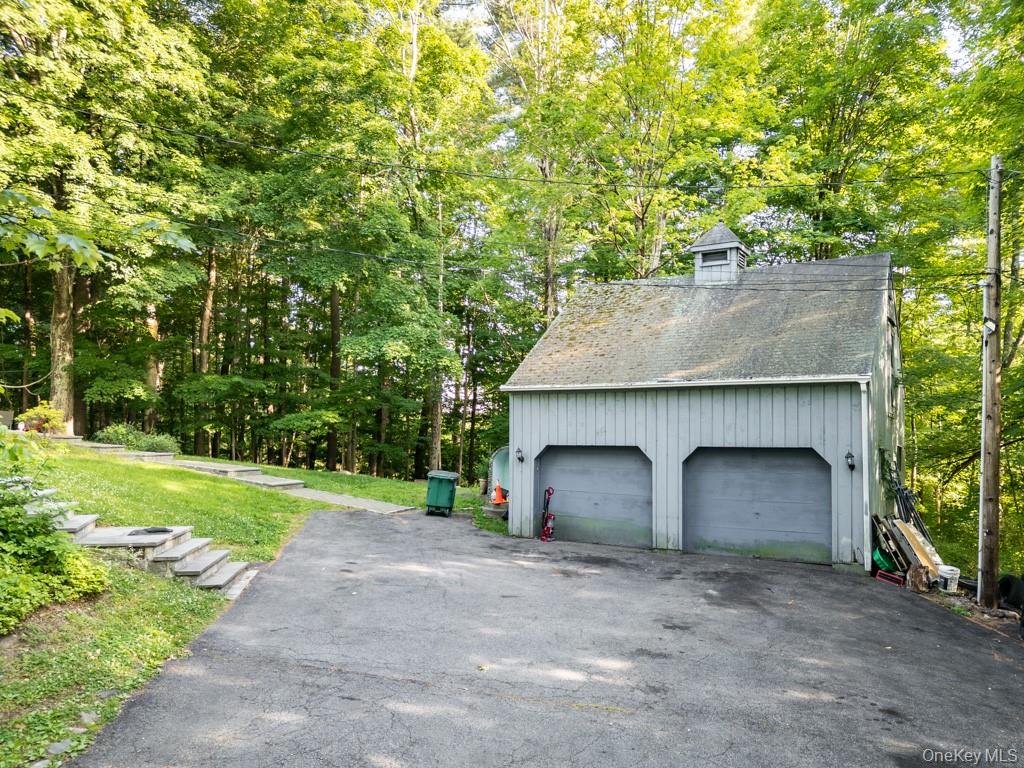 14 Englewood Terrace Property Photo 7