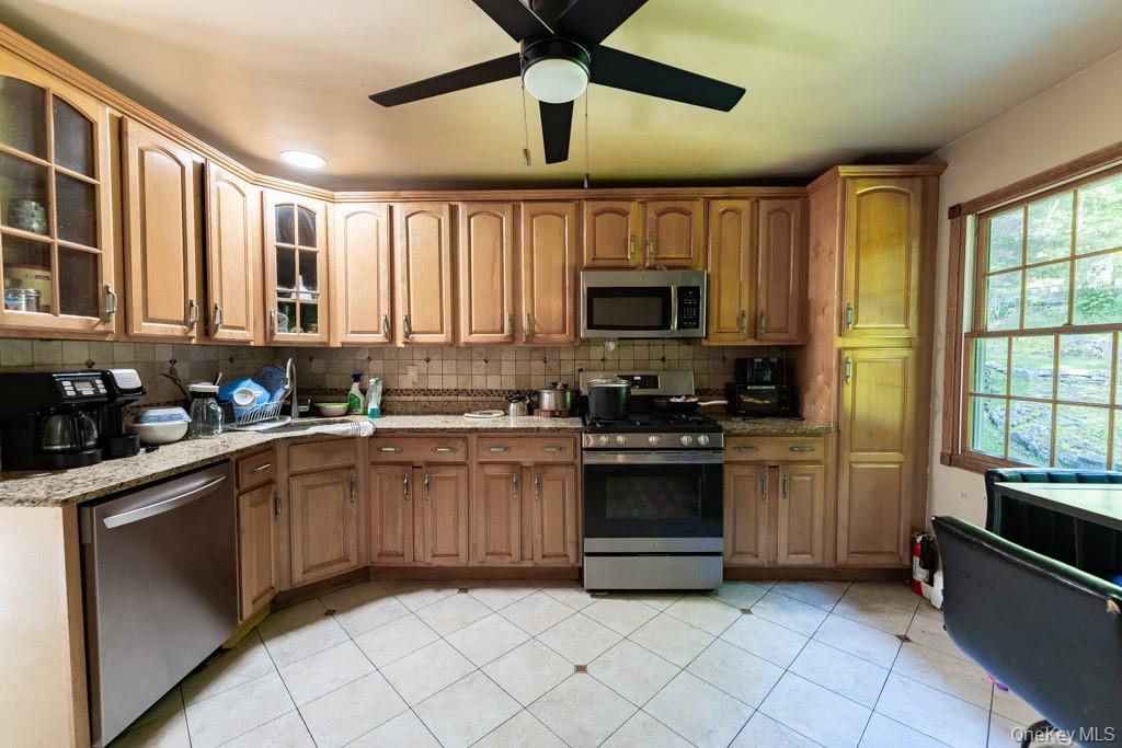 14 Englewood Terrace Property Photo 15
