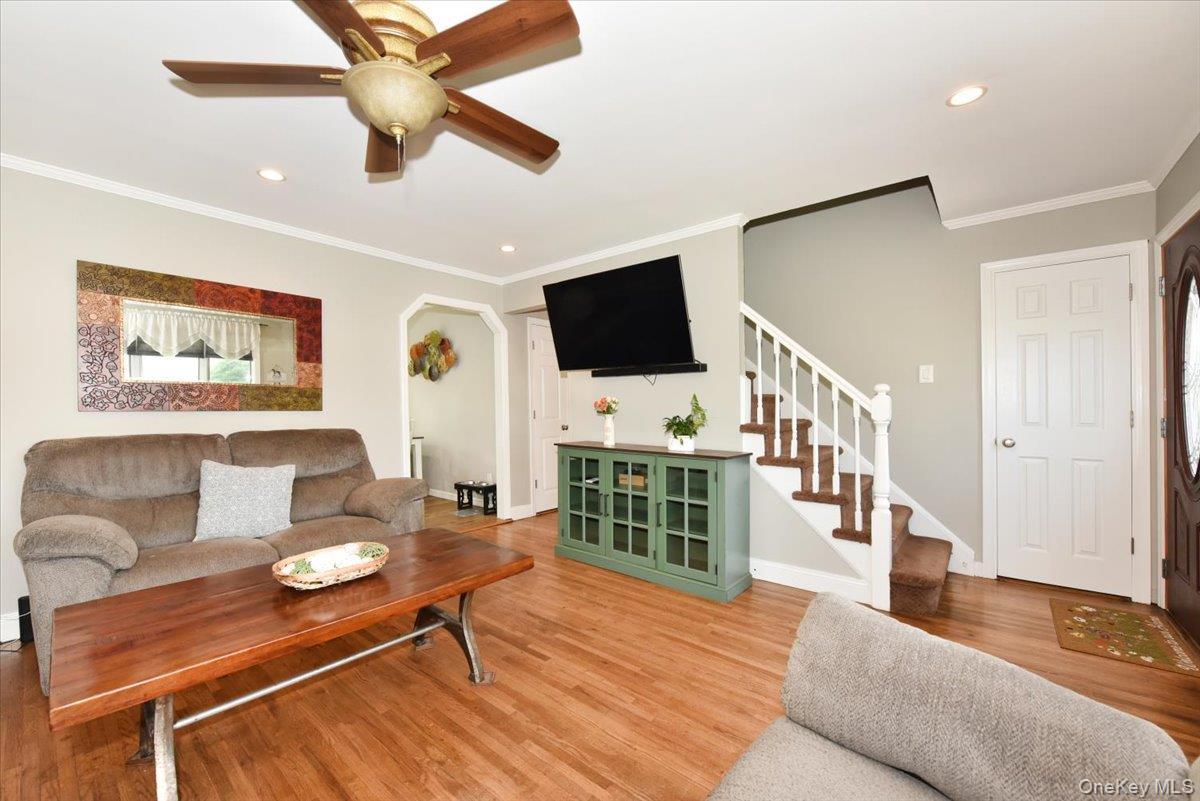 1872 Chester Drive Property Photo 6