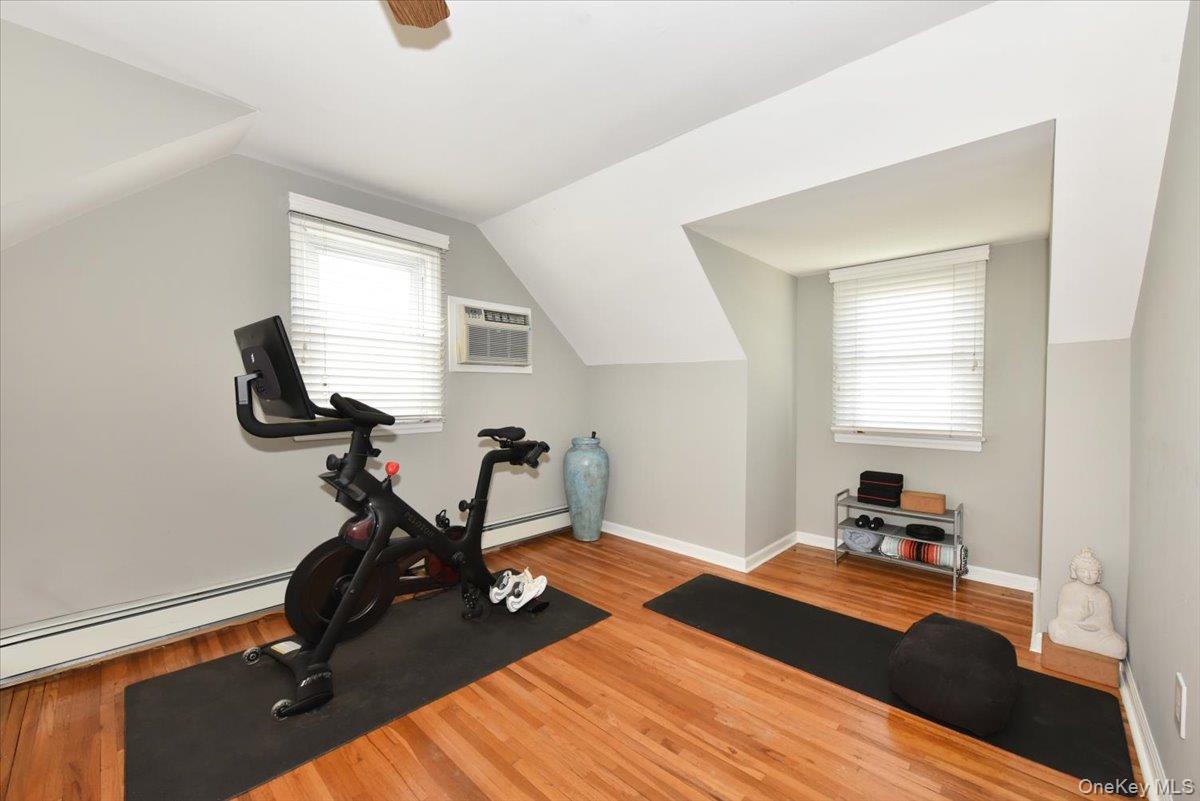 1872 Chester Drive Property Photo 17
