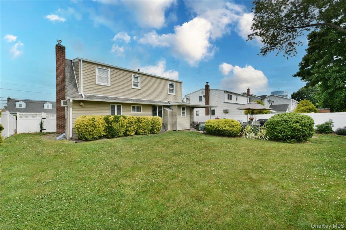 1872 Chester Drive Property Photo 23
