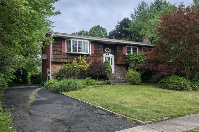 106 Rockland Lane Property Photo 1