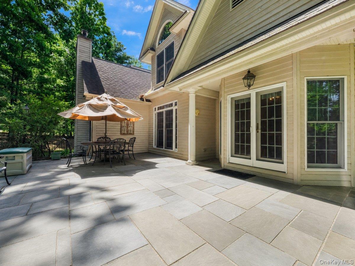 101 Azalea Court Property Photo 4