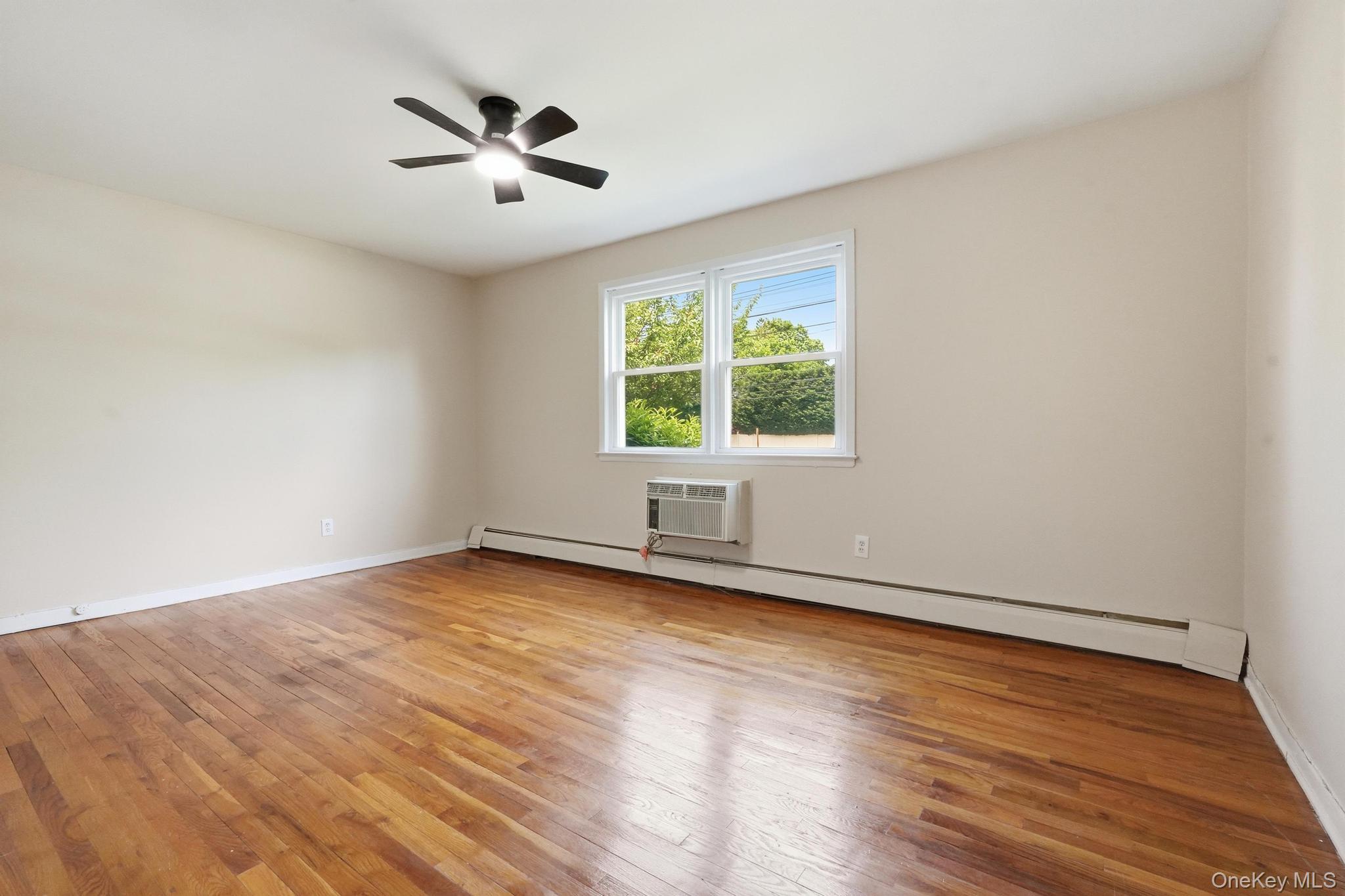 4060 Jerusalem Avenue 1d Property Photo 8