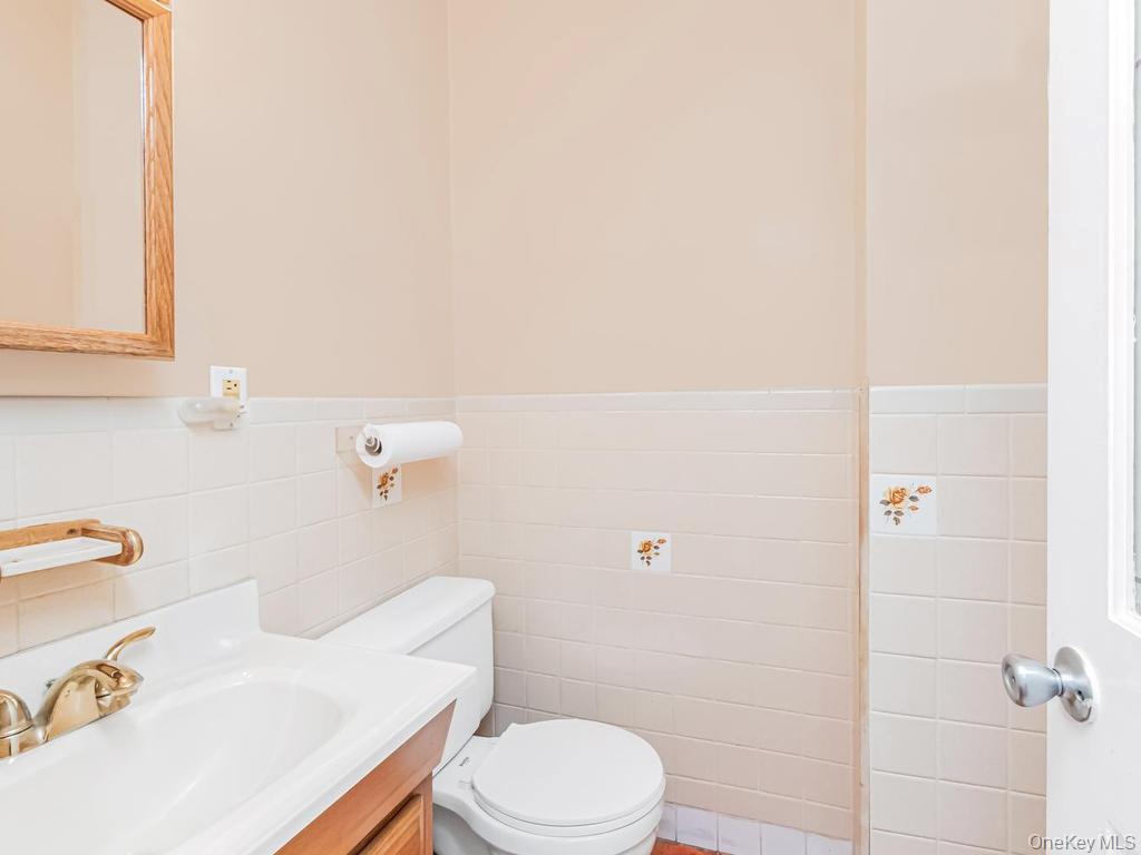 772 Home Street Property Photo 6