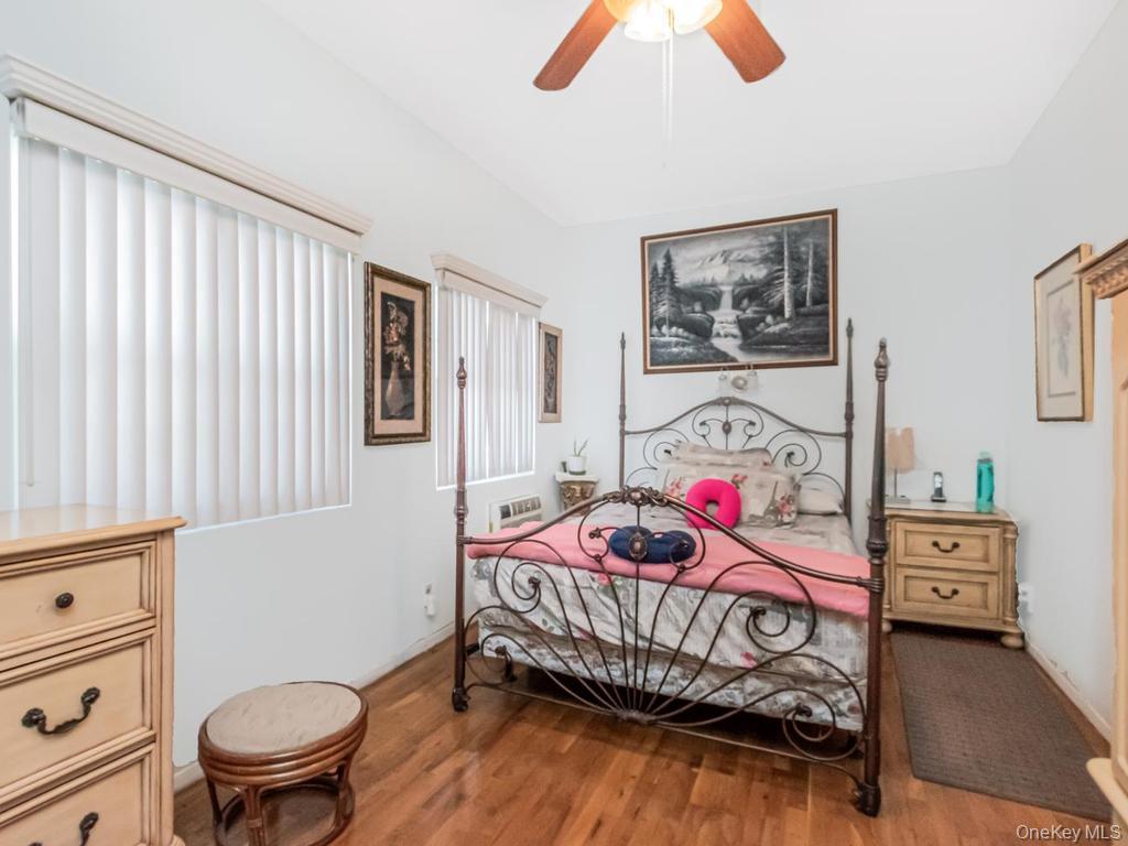 772 Home Street Property Photo 7