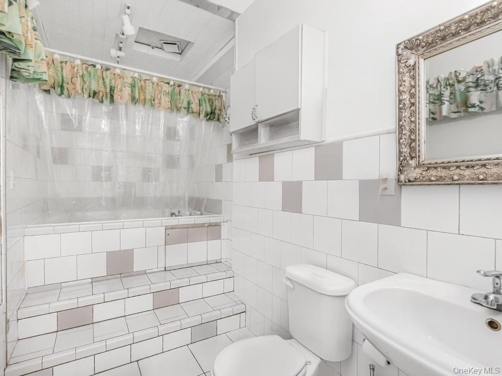 772 Home Street Property Photo 11