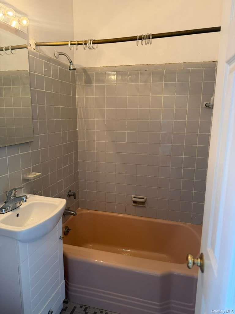 1 Station Square 411 Property Photo 9