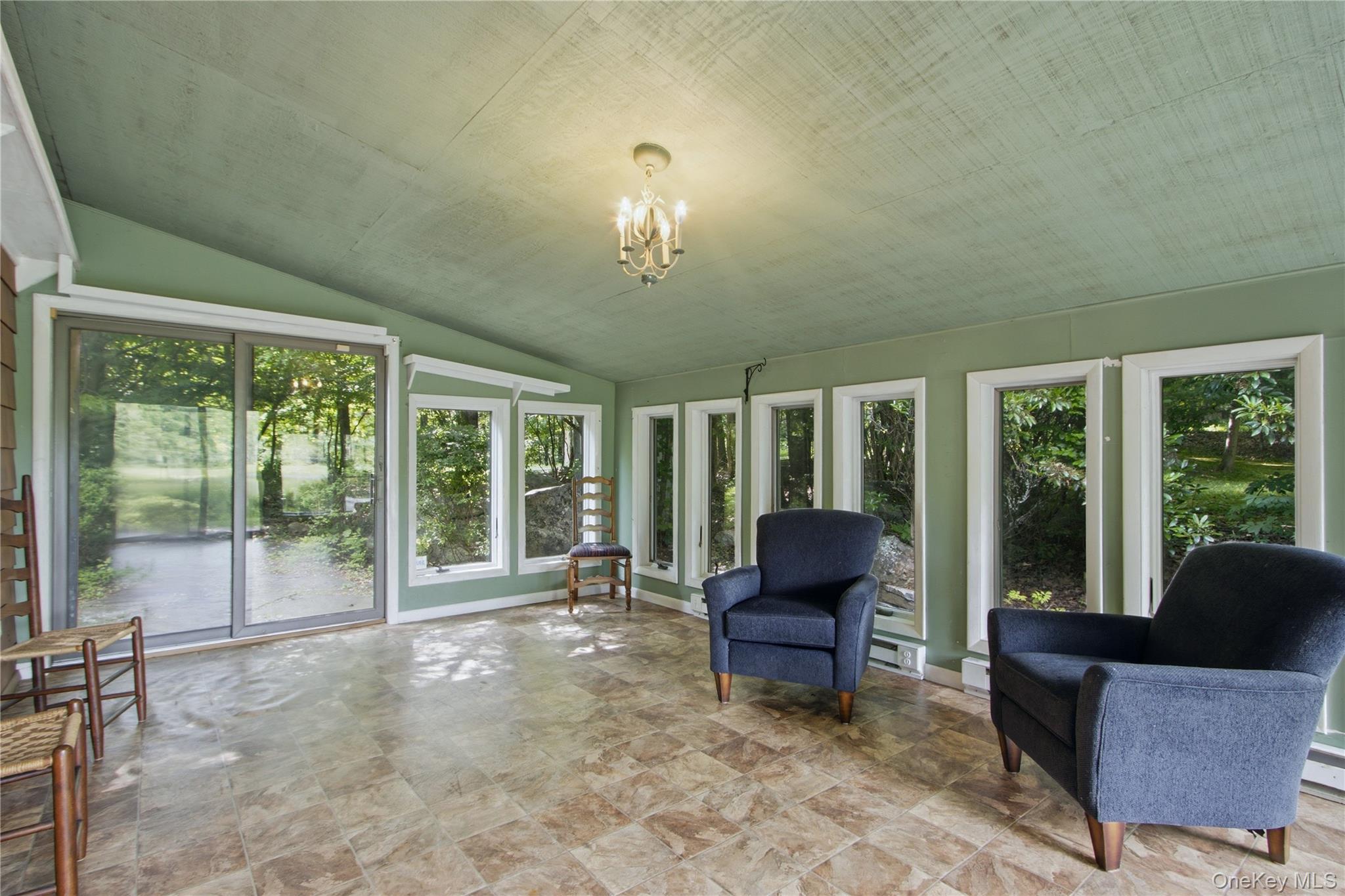 4 Loggers Court Property Photo 18