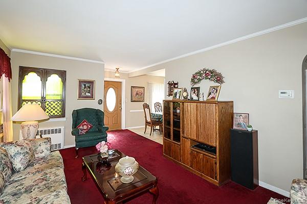 8152 249th Street Property Photo 5