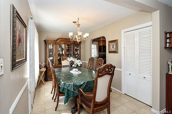 8152 249th Street Property Photo 7