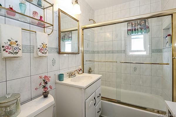 8152 249th Street Property Photo 15