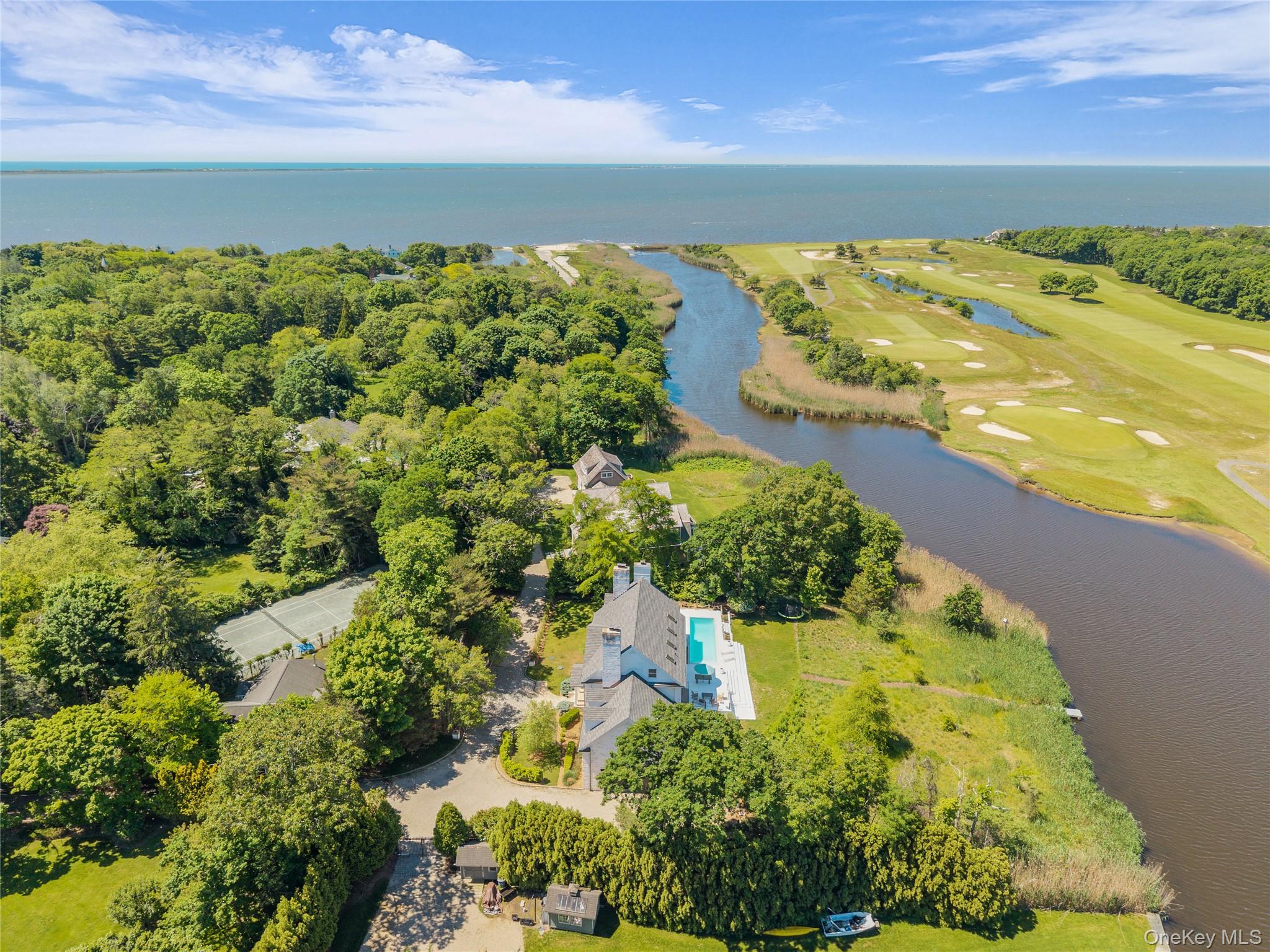 68 S Howells Point Road Property Photo 4