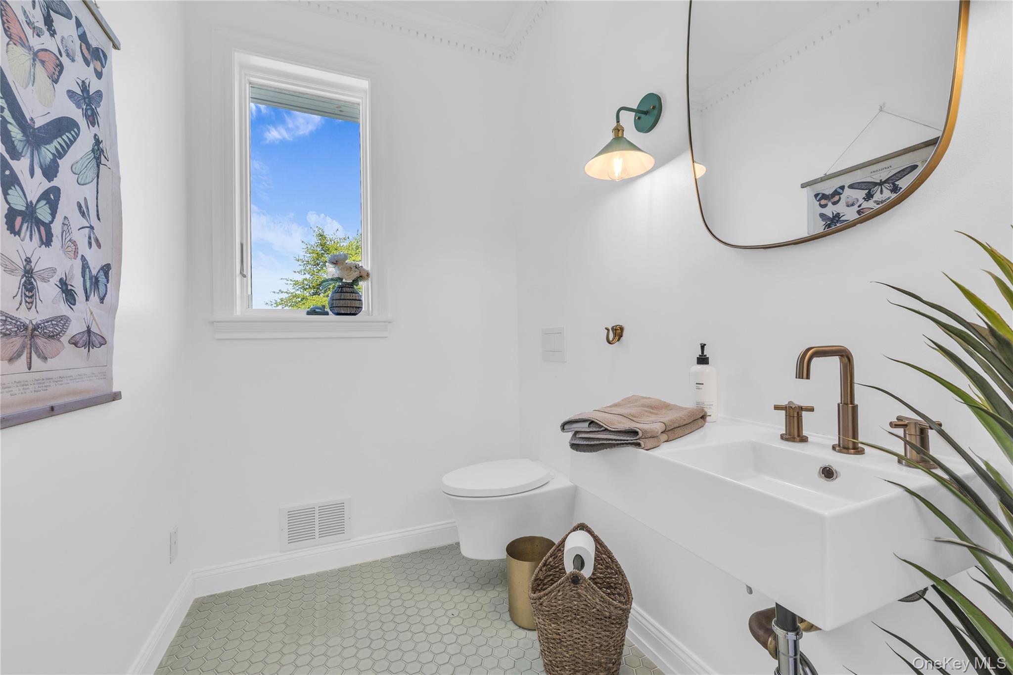 68 S Howells Point Road Property Photo 18
