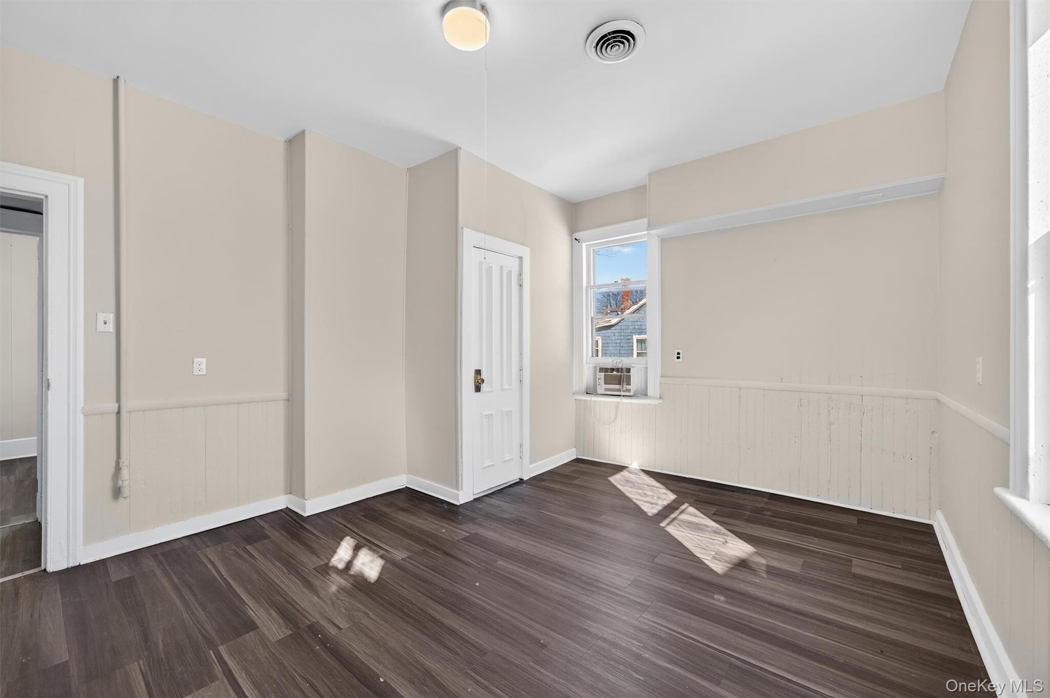 82 Jersey Avenue Property Photo 14
