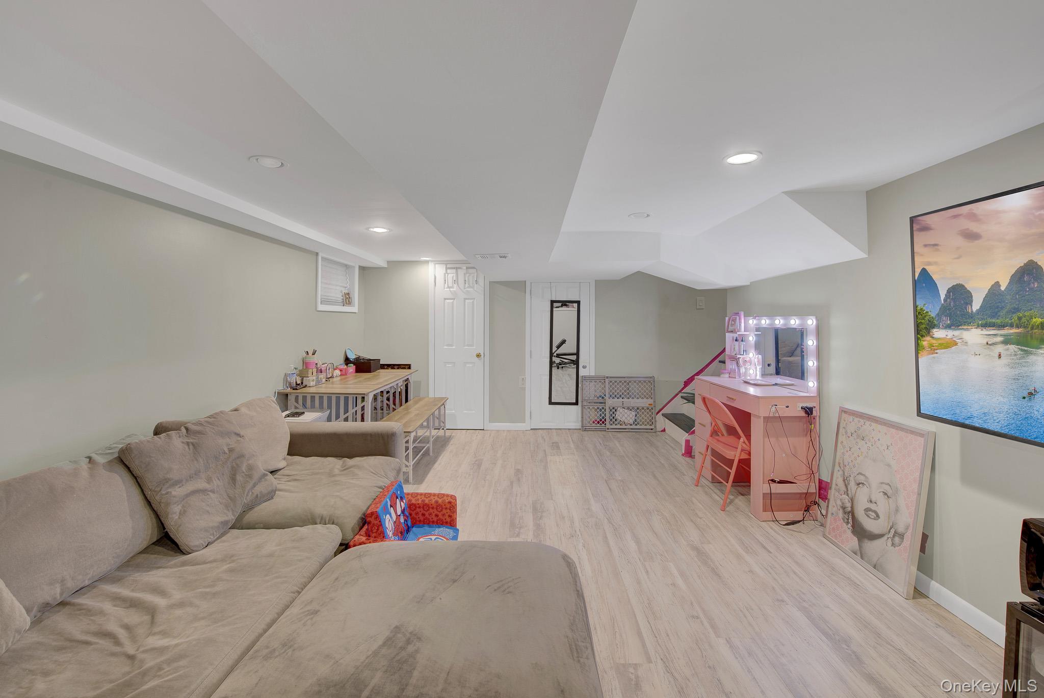 4 Seneca Drive Property Photo 11