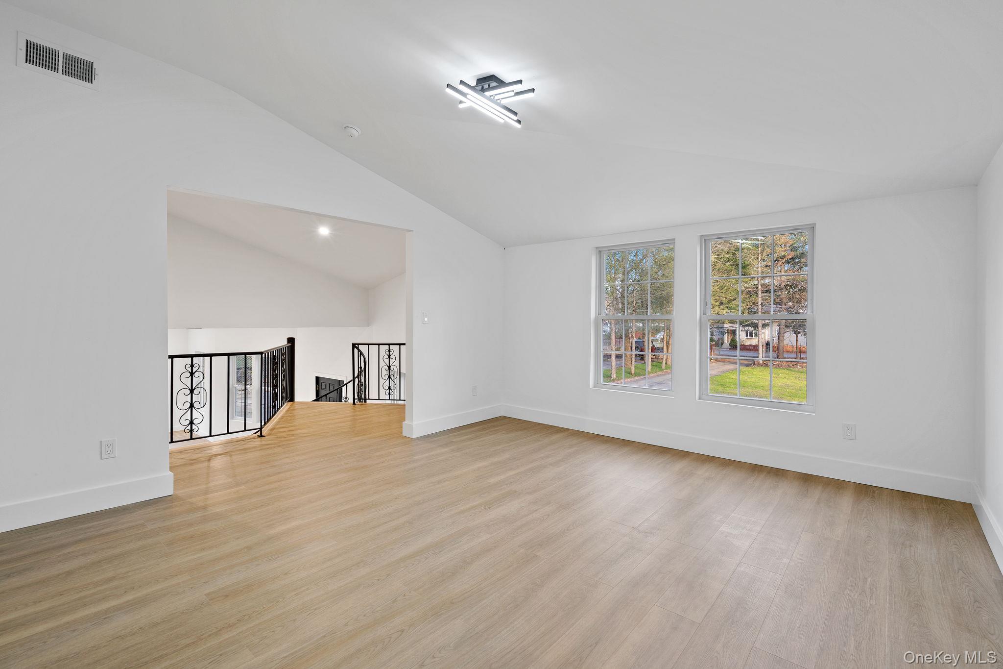 39 Overland Drive Property Photo 10
