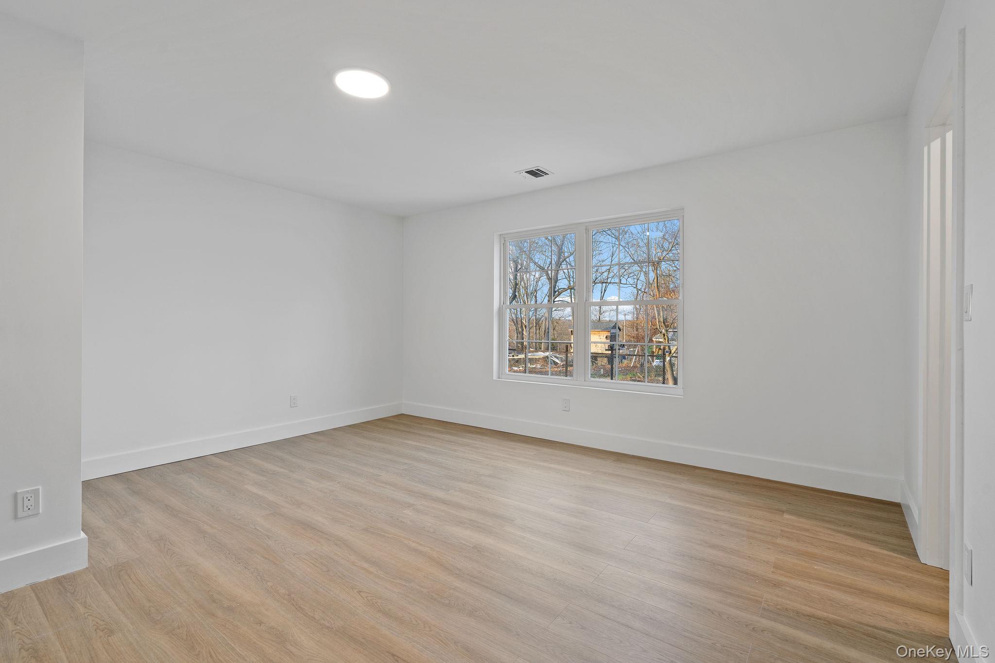 39 Overland Drive Property Photo 12