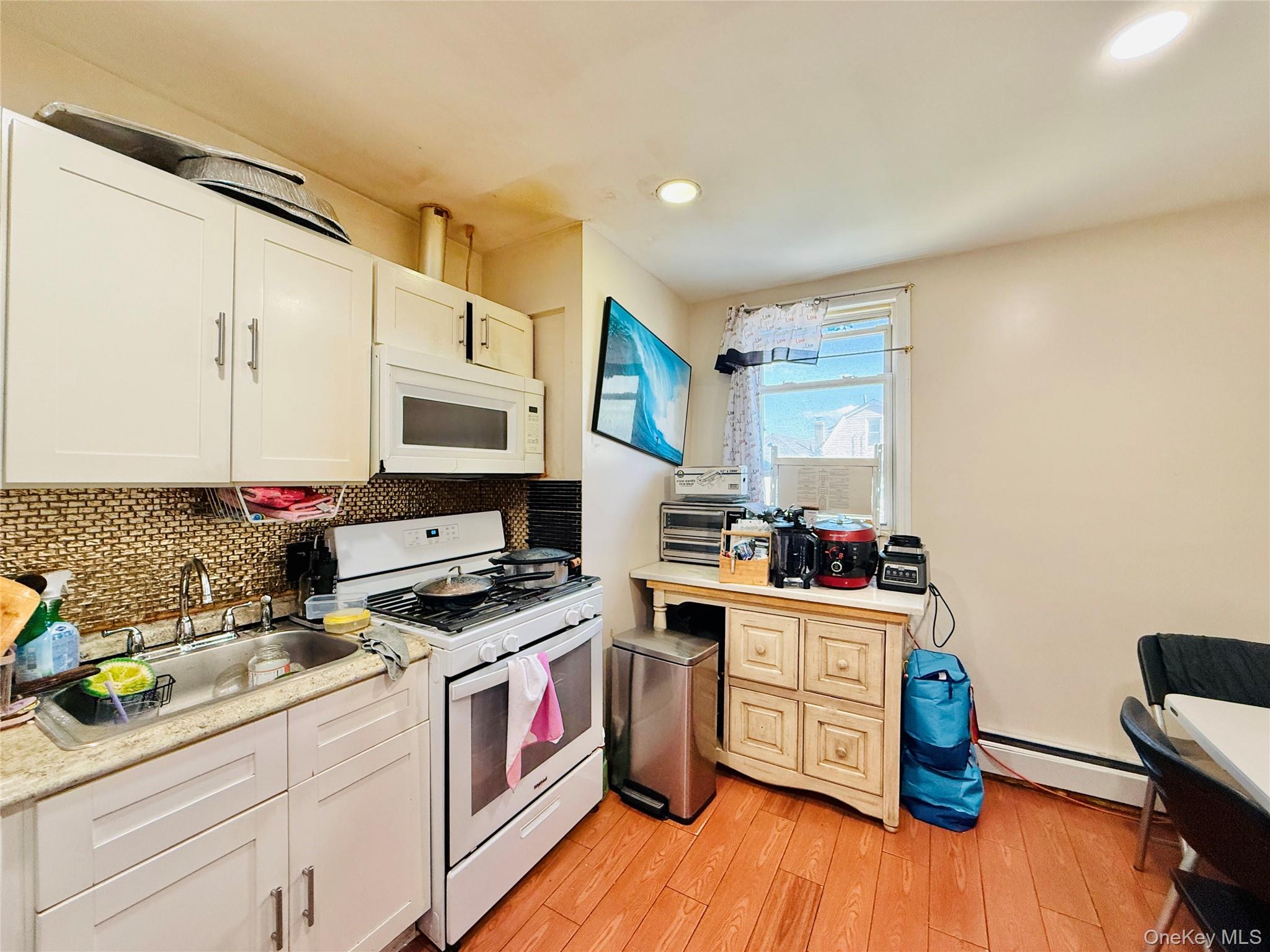 2828 Coddington Avenue Property Photo 7