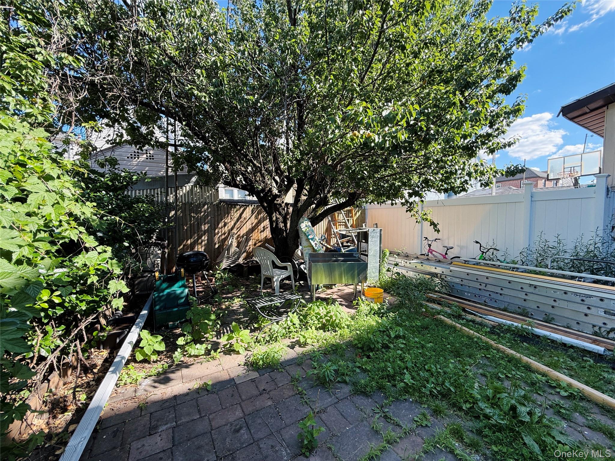2828 Coddington Avenue Property Photo 20