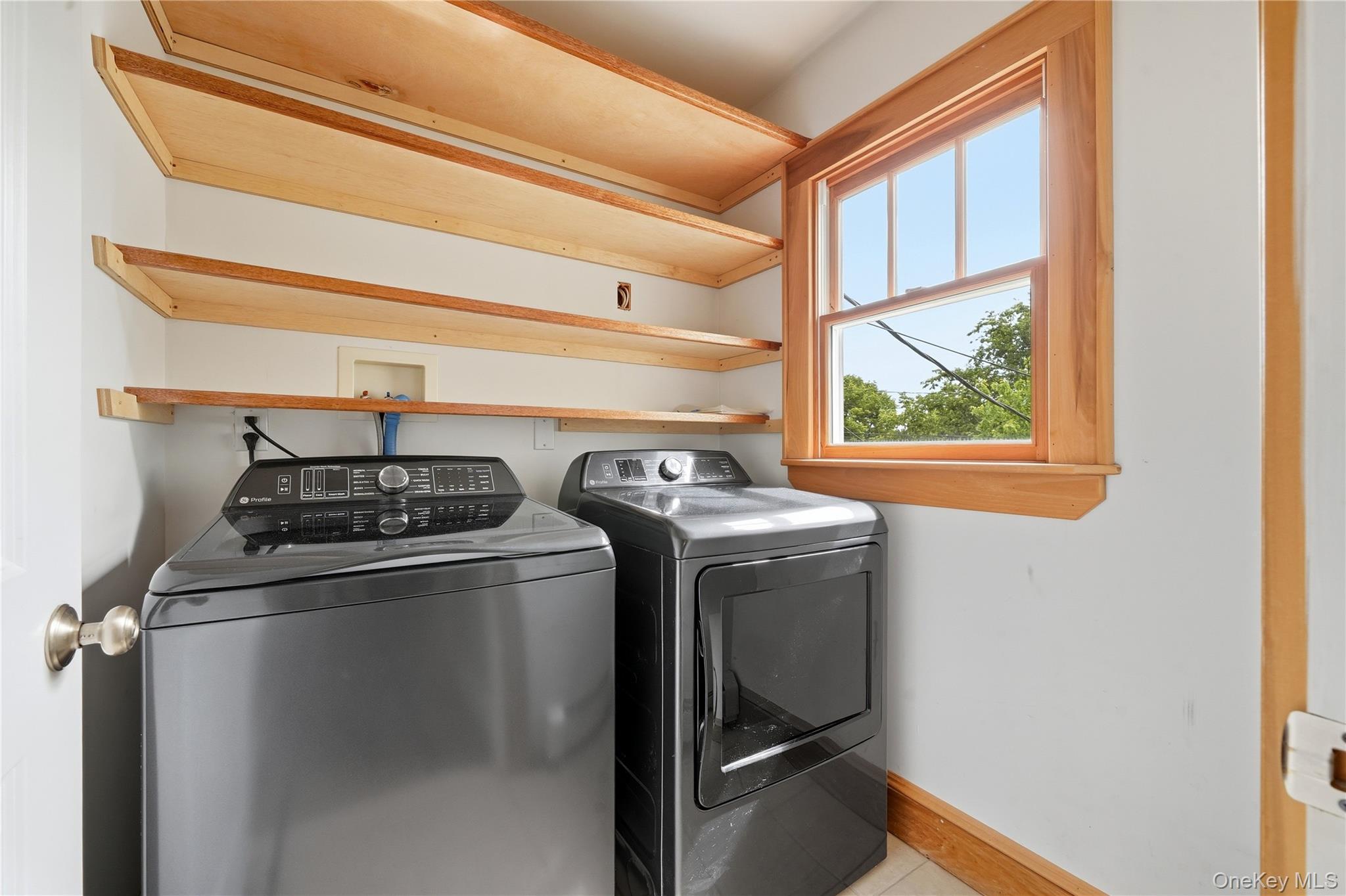 2544 Riverside Avenue Property Photo 32