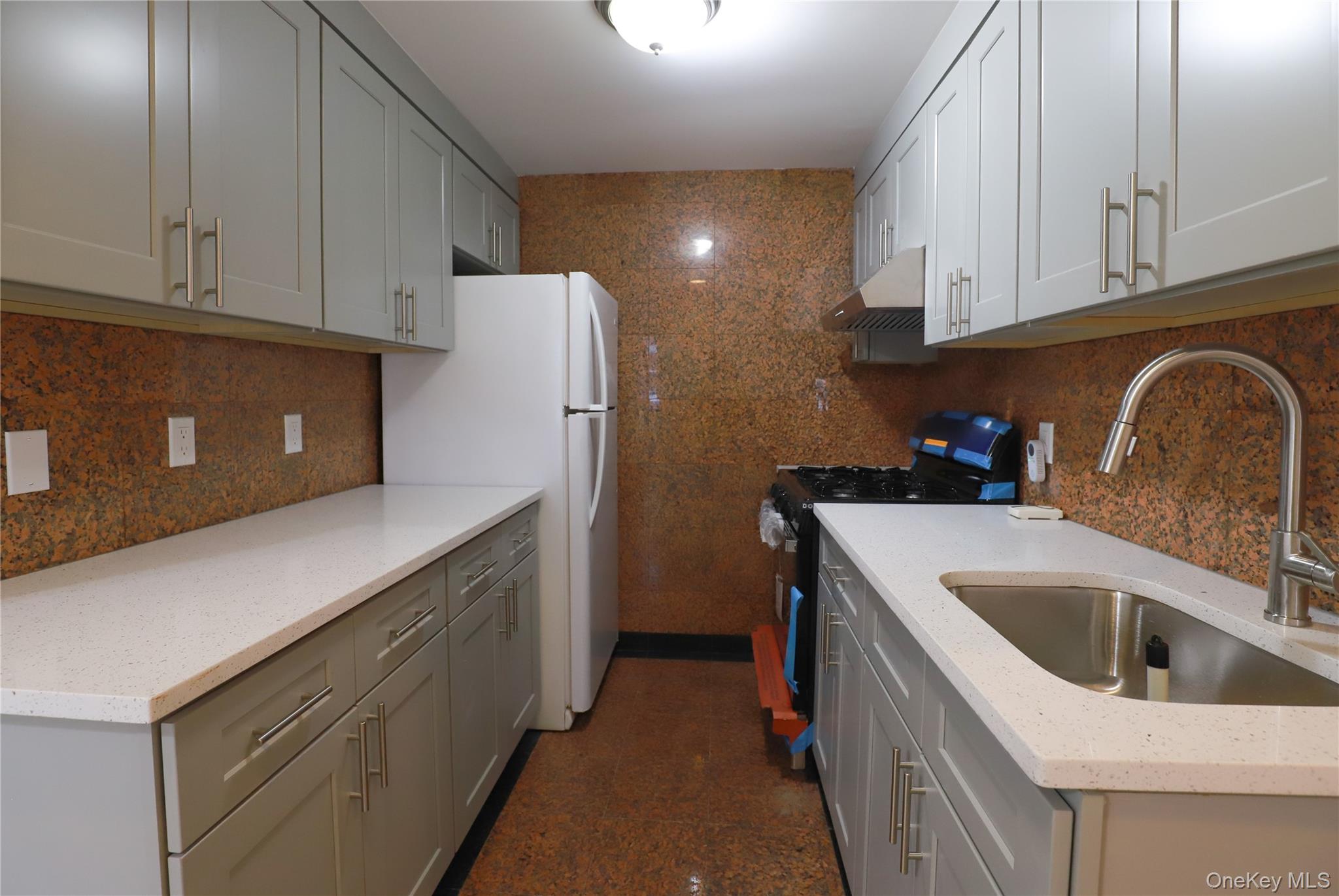 41-05 College Point Boulevard 5i Property Photo 6