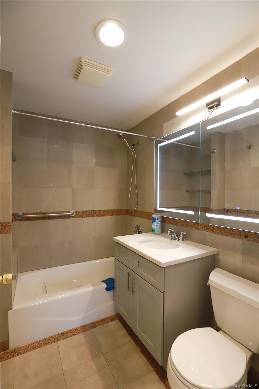 41-05 College Point Boulevard 5i Property Photo 7