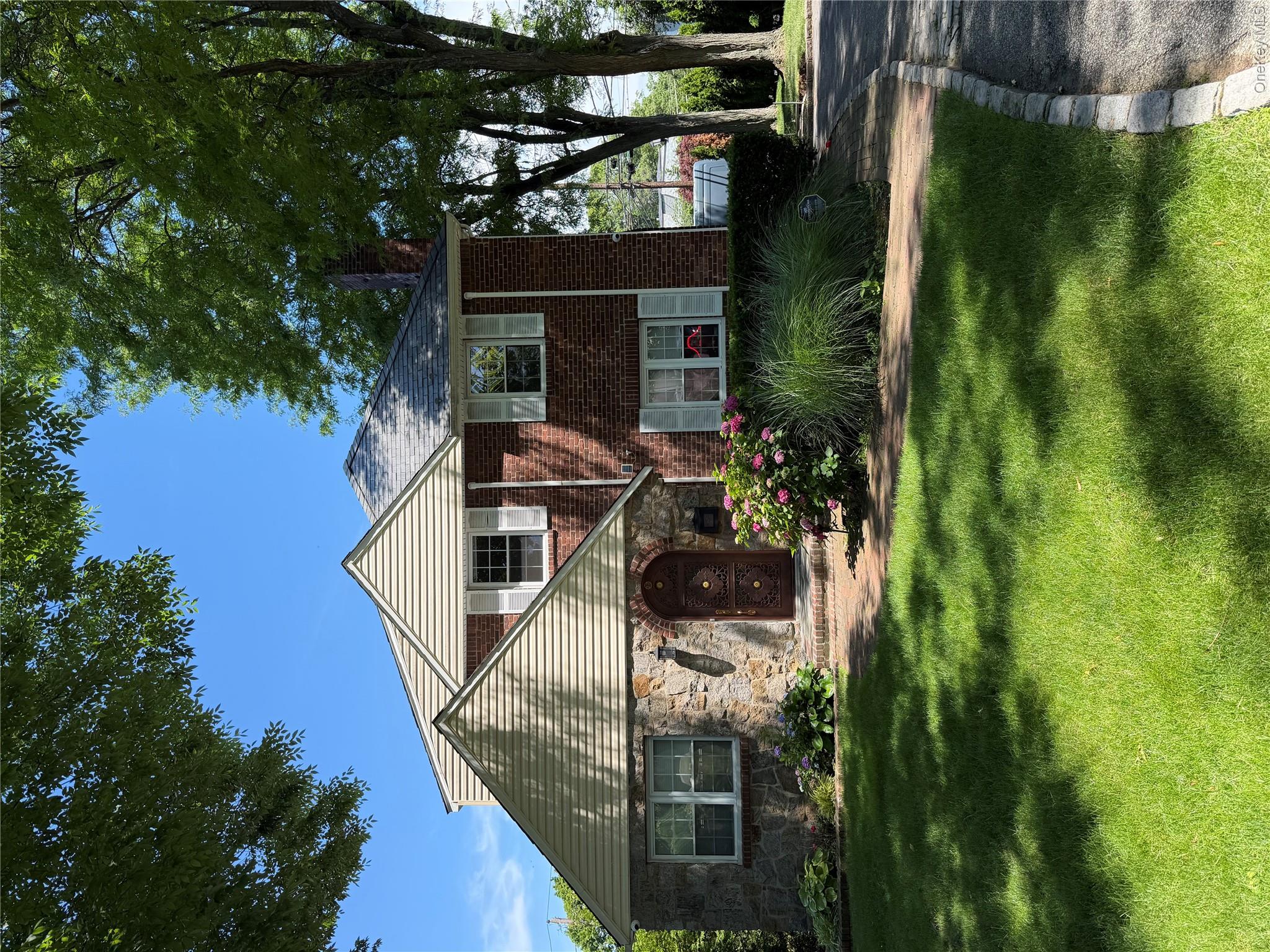 27 Upland Road Property Photo 1
