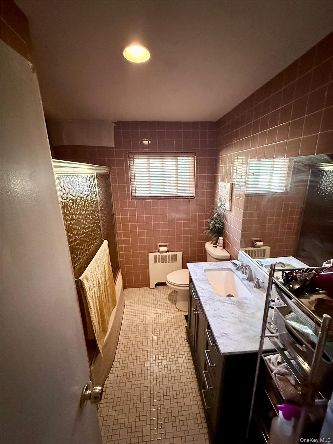 685 Seabury Avenue Property Photo 9