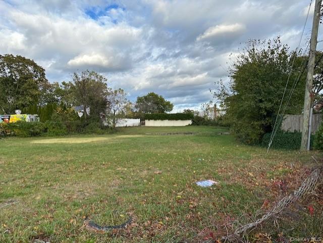 350 Commack Road Property Photo 1