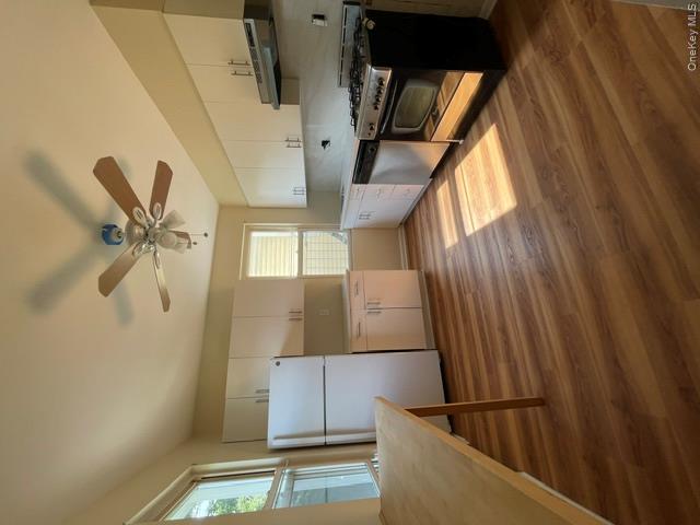 14 Flower Street 2 Property Photo 3