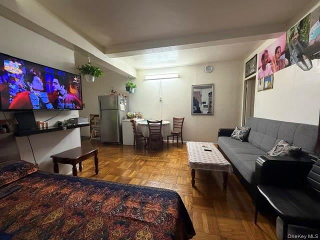 1670 Metropolitan Avenue 3f Property Photo 5