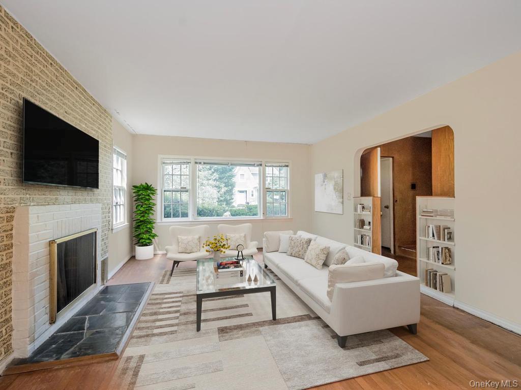 37 Poe Street Property Photo 6