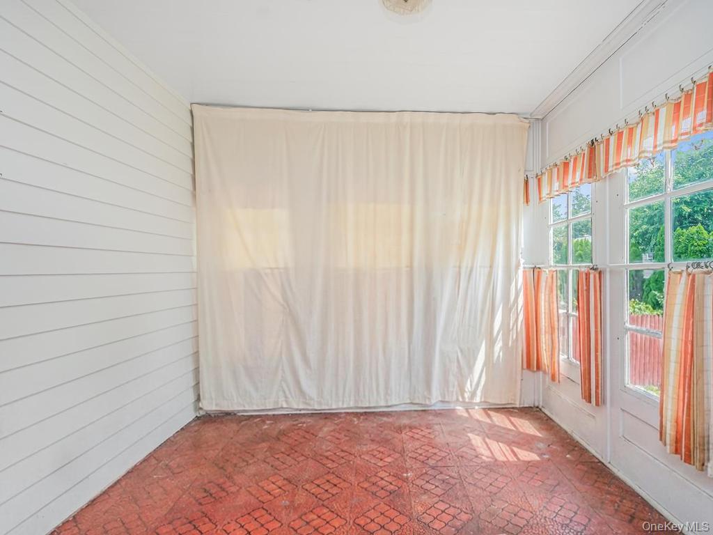 37 Poe Street Property Photo 12