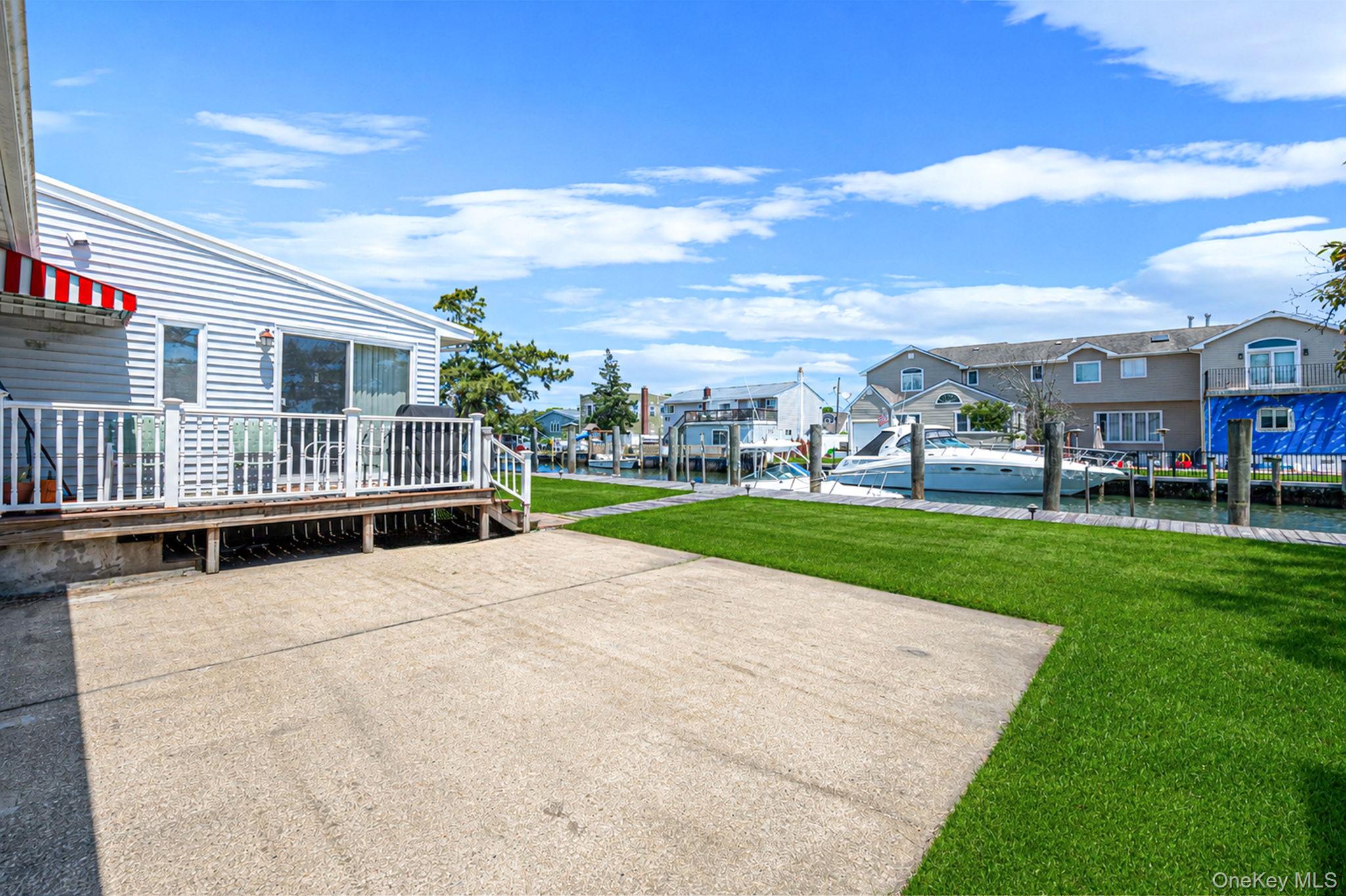 398 Clocks Boulevard Property Photo 7