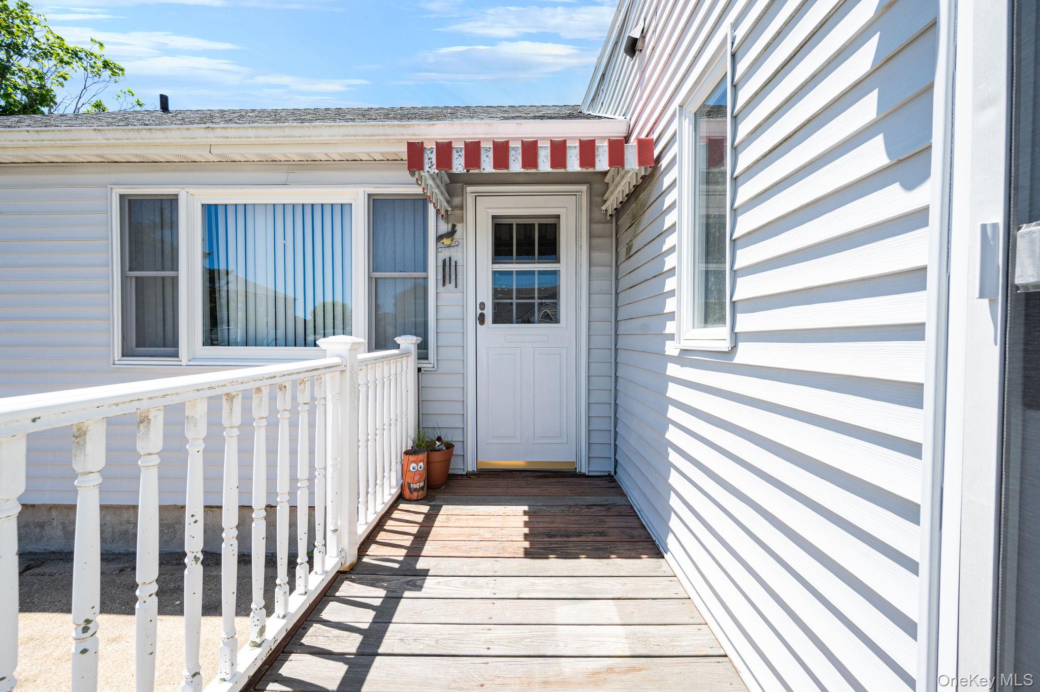 398 Clocks Boulevard Property Photo 14