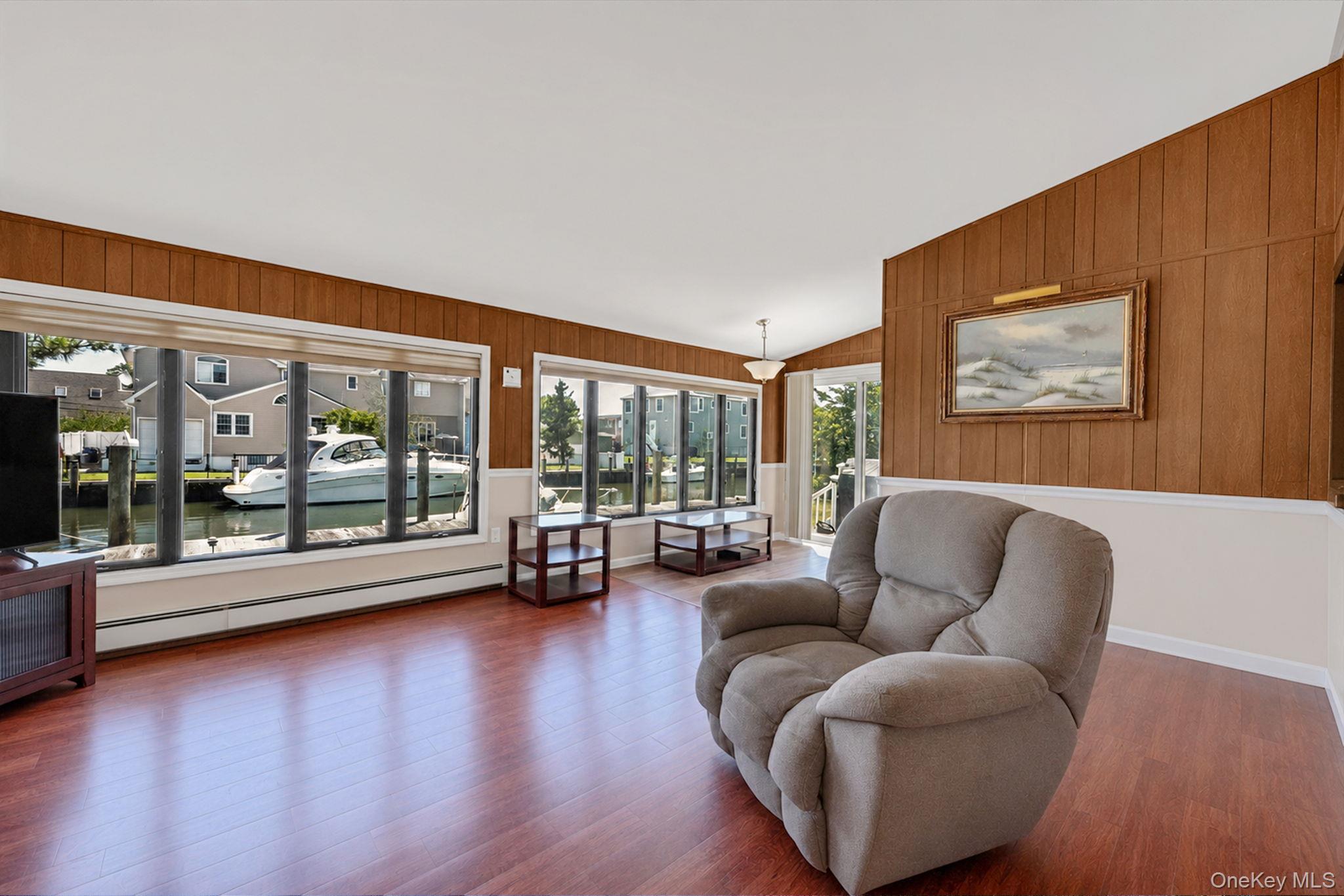 398 Clocks Boulevard Property Photo 24