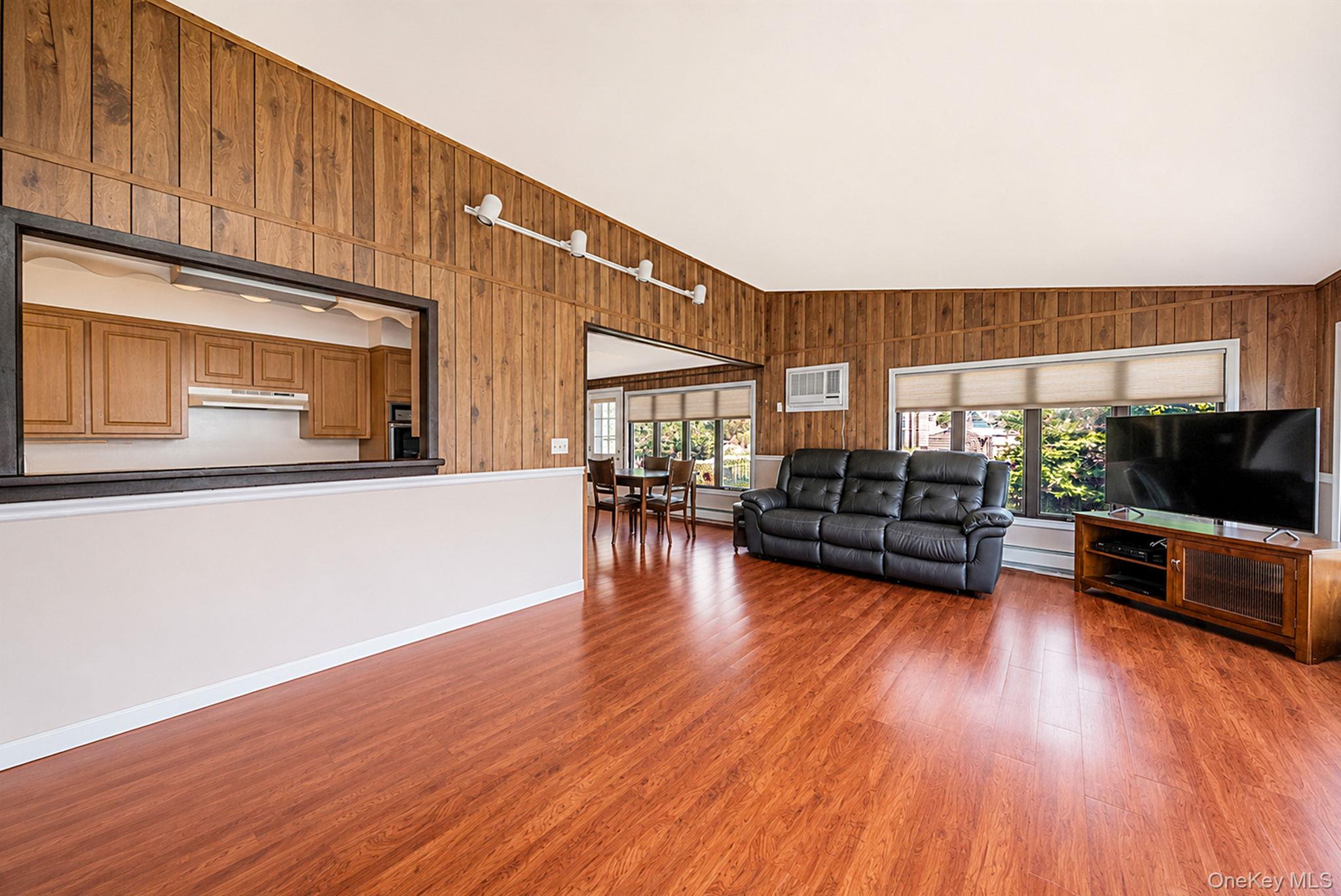 398 Clocks Boulevard Property Photo 26
