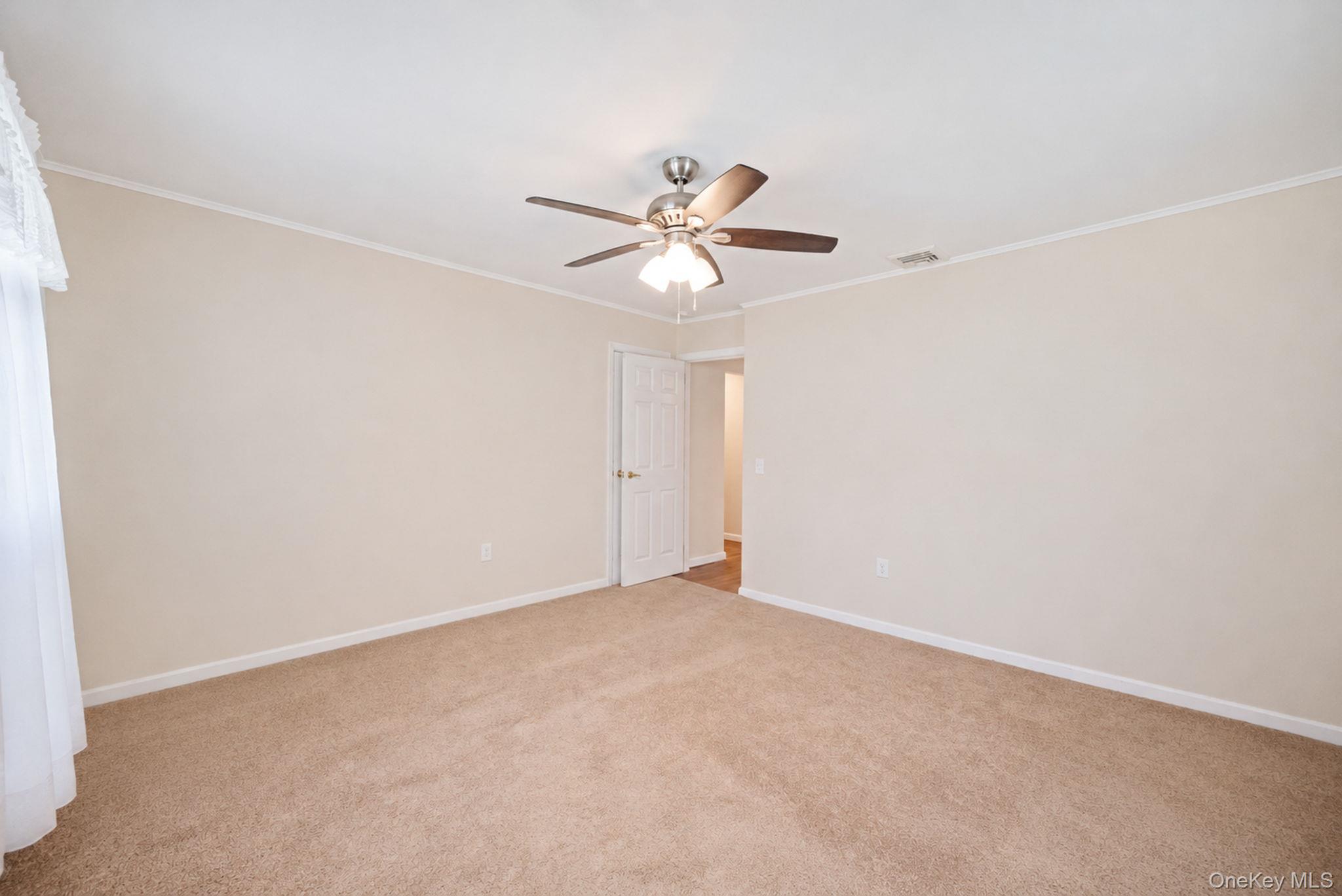 398 Clocks Boulevard Property Photo 32