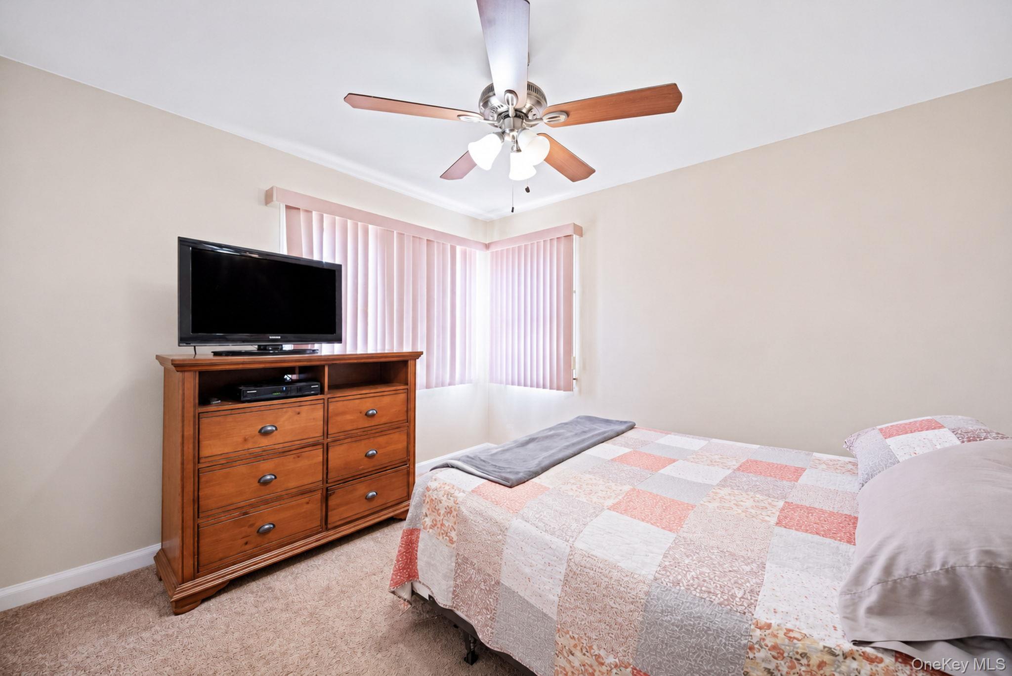 398 Clocks Boulevard Property Photo 34