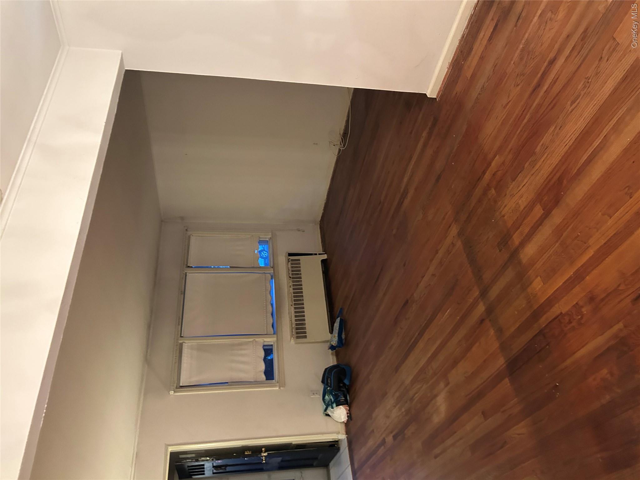1014001 Property Photo 4