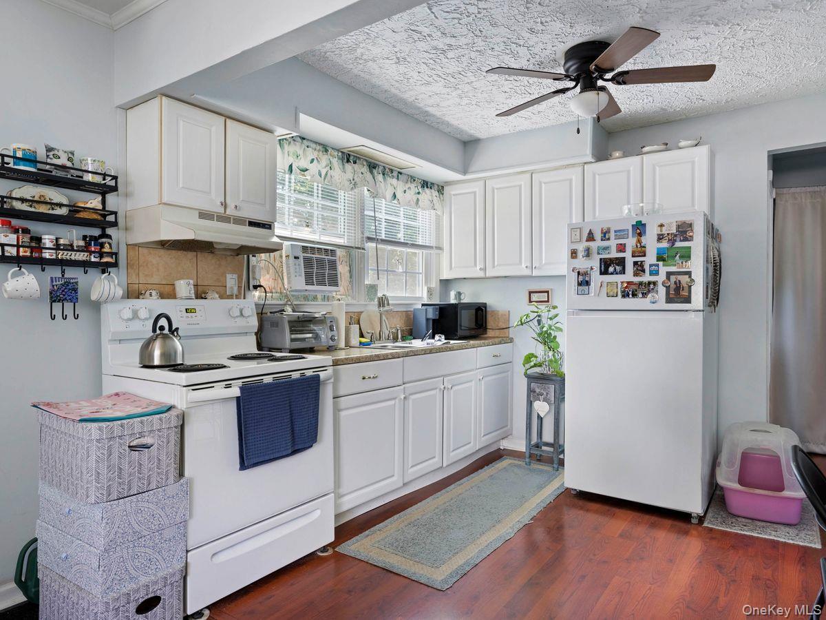 105 S Chapel Hill Road Property Photo 22