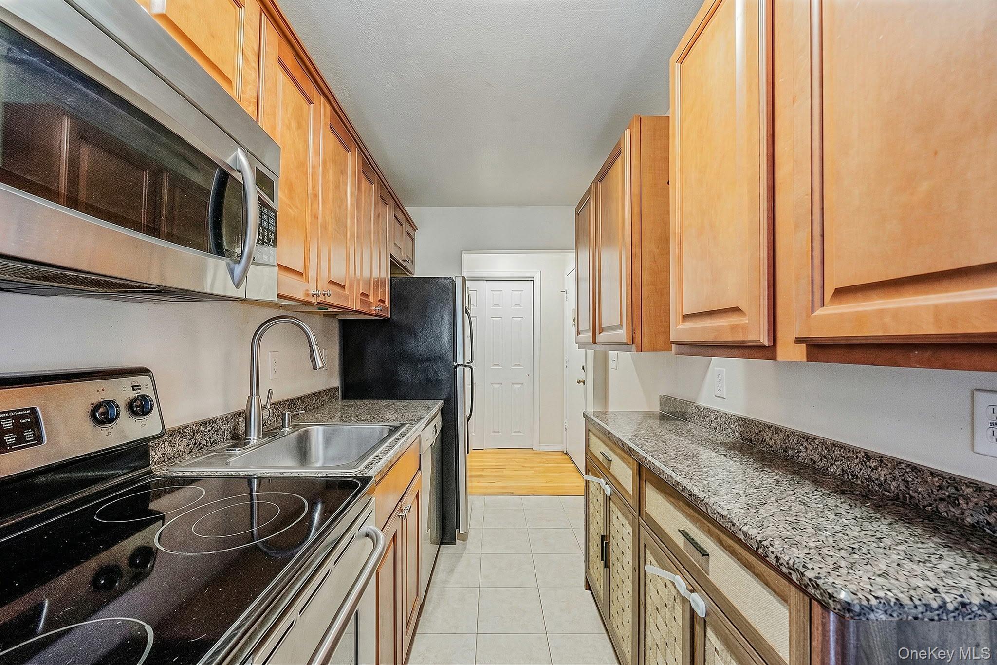 2453 Union Blvd 24a Property Photo 7